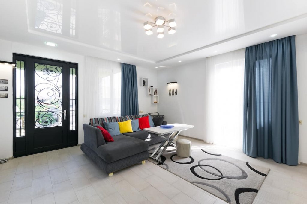 Apartment in a private house with a yard id-888 - Batumi Vacation Rentals