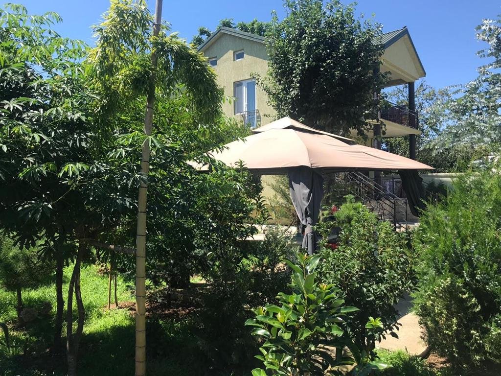 Apartment in a private house with a yard id-888 - Batumi Vacation Rentals