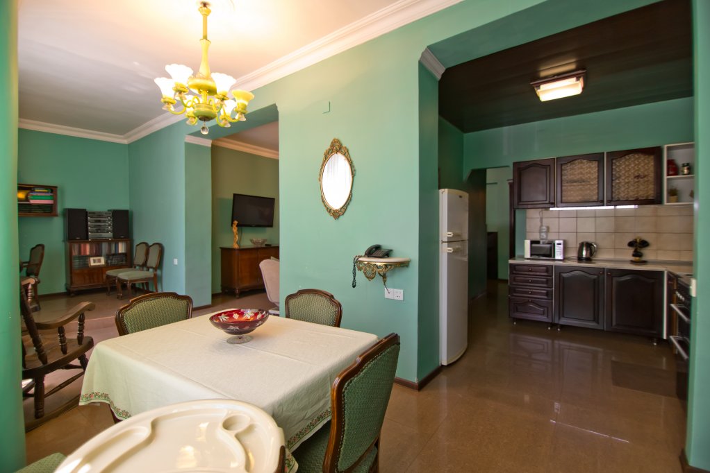 Comfortable apartments in centre of Batumi id-900 - Batumi Vacation Rentals