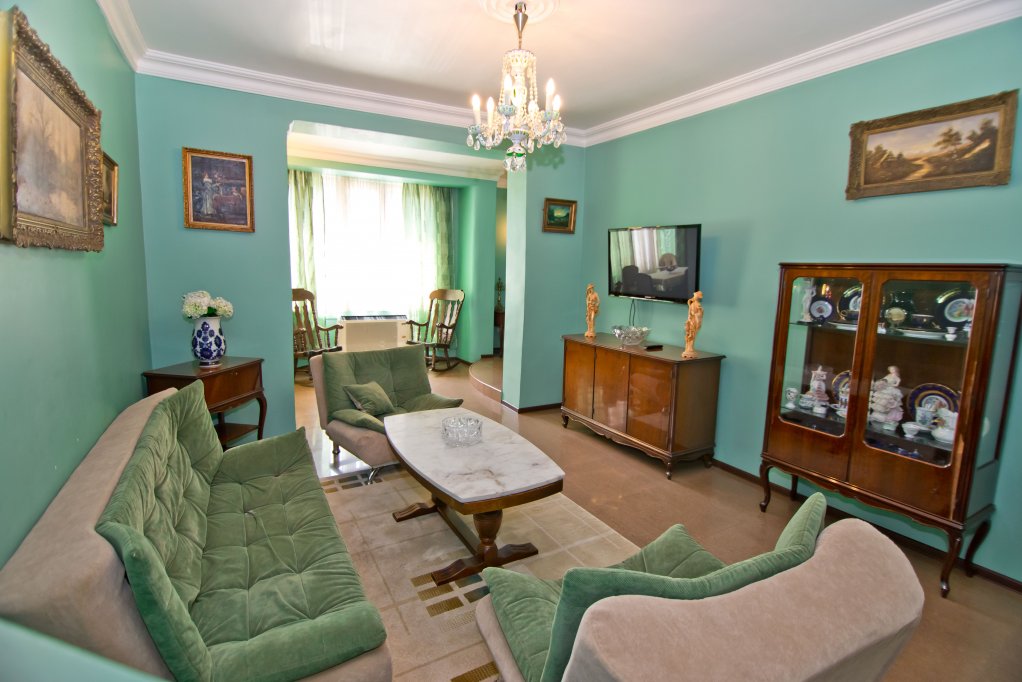 Comfortable apartments in centre of Batumi id-900 - Batumi Vacation Rentals