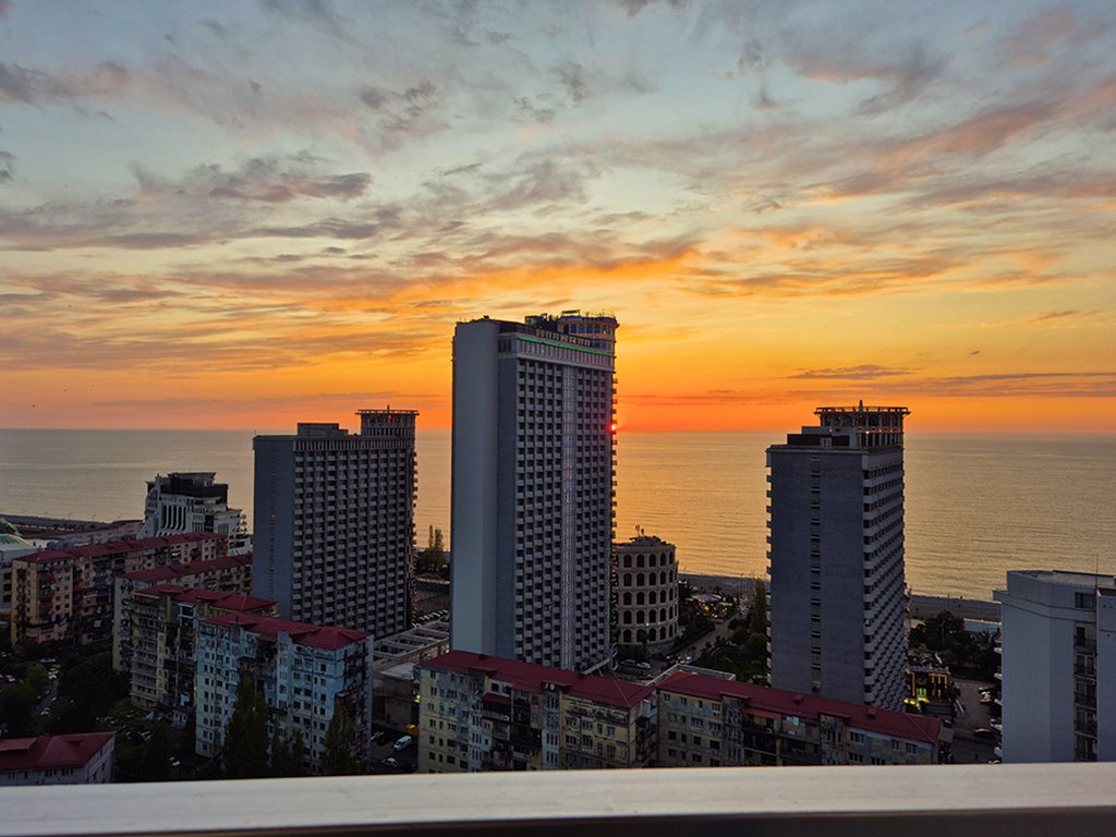 Cozy bright studio with sea view #938 id-938 -  rent an apartment in Batumi