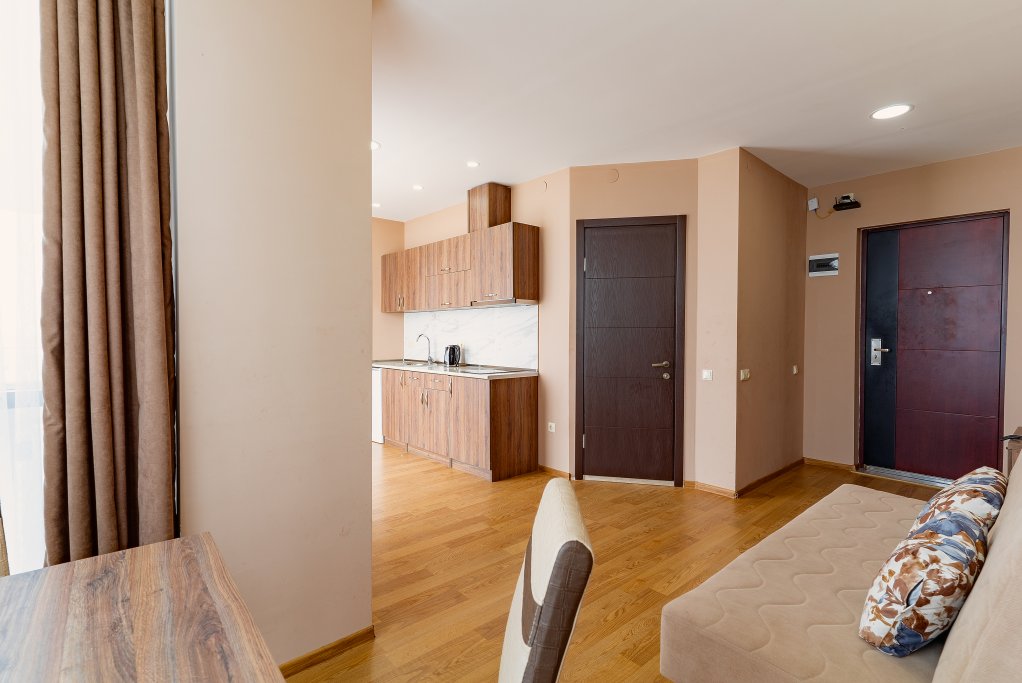 Bright and spacious 1-bedroom apartment near the sea id-1040 -  rent an apartment in Batumi